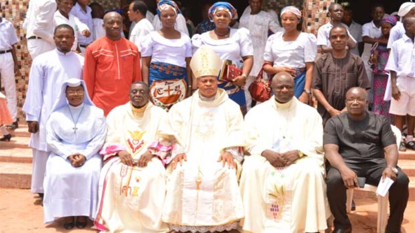 Nigeria – Le pape accepte la démission de l’évêque contesté