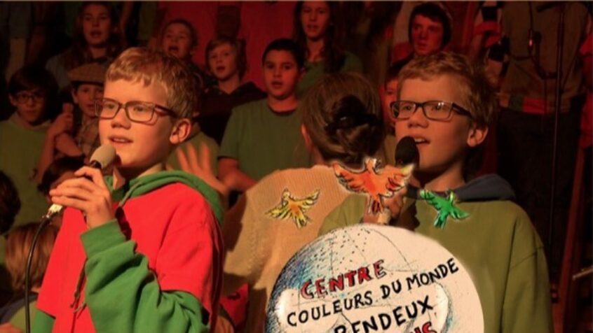 « Cent enfants vous chantent leurs rêves »