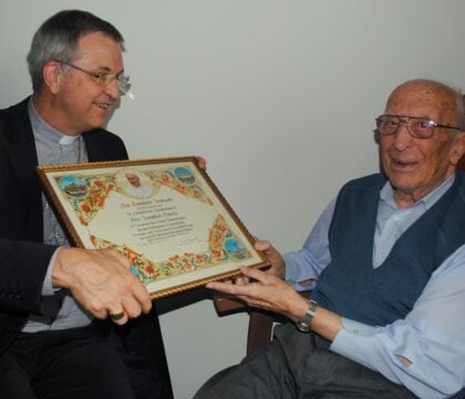 Bénédiction apostolique pour 80 ans d’ordination sacerdotale