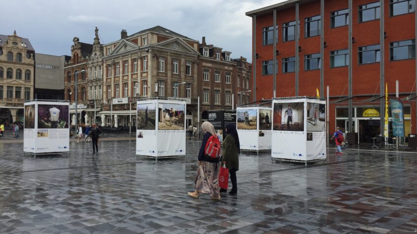 EXPO: portraits de civils bombardés