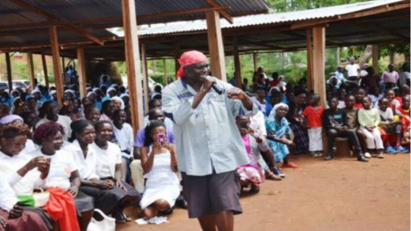 Kenya: un prêtre suspendu pour un an pour avoir prêché au son du rap