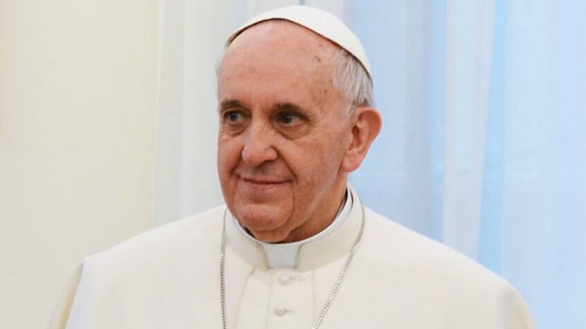 Le pape François appelle à respecter le corps des femmes
