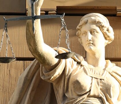 La justice devient plus chère