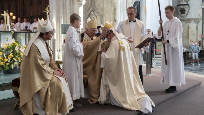 Ordination de Mgr Vanhoutte: « serviteur de l&rsquo;unité »