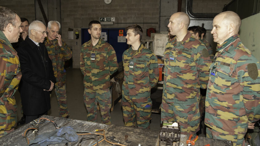 Le Cardinal visite la caserne Général Ruquoy à Tournai