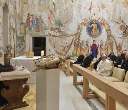 Père Cantalamessa: « La Trinité est une réalité vivante et palpitante »