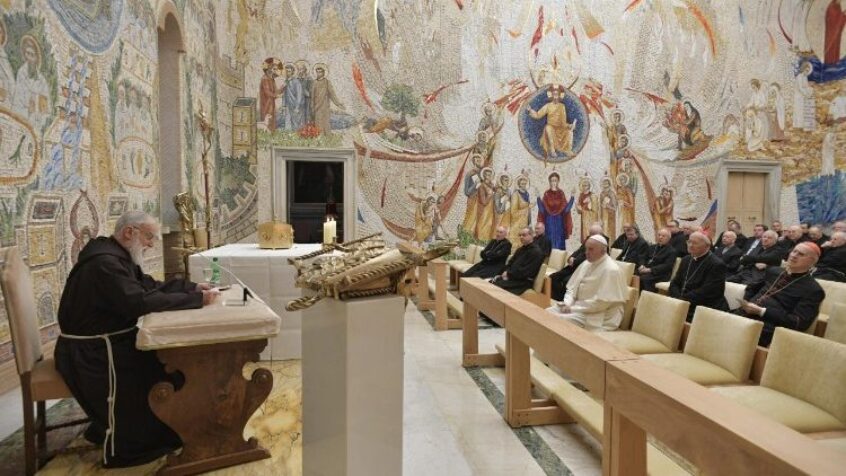 Père Cantalamessa: « La Trinité est une réalité vivante et palpitante »