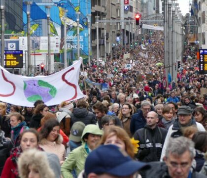 Marche pour le climat: une marée &#8220;verte&#8221; à Bruxelles