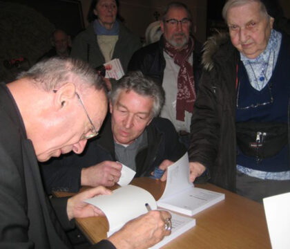 Mgr Léonard signe « Journal d&rsquo;un évêque de campagne »