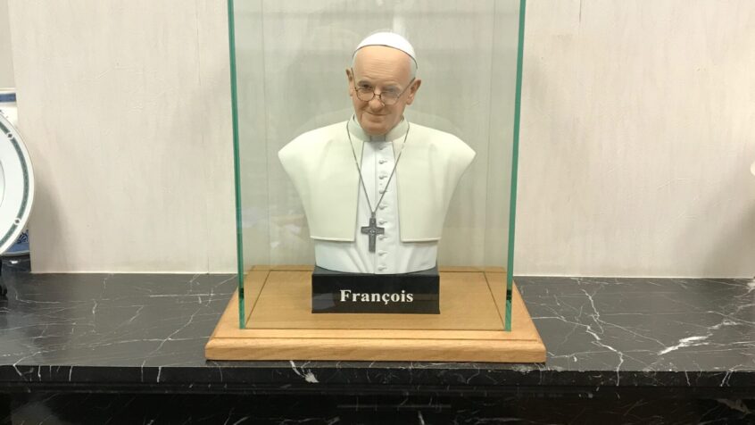 Un buste liégeois pour le pape François