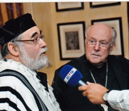 « Merci au cardinal  Danneels », écrit le Grand rabbin Albert Guigui
