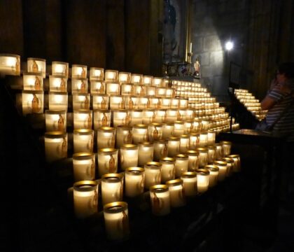 Le pape prie pour les victimes de l&rsquo;attaque d&rsquo;une crèche en Thaïlande