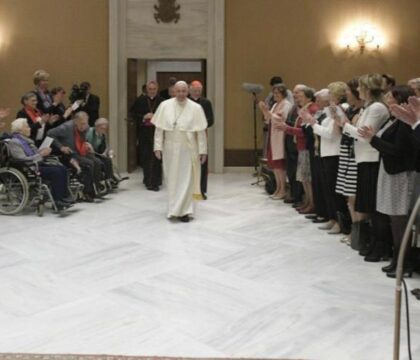 Le pape François reçoit des choristes flamands souffrant d&rsquo;Alzheimer