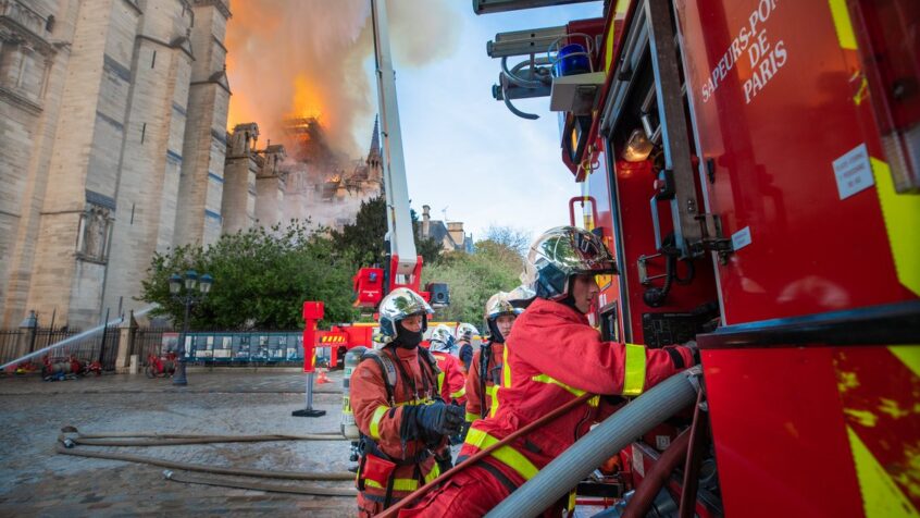 OPINION – Foi et flammes en Notre-Dame