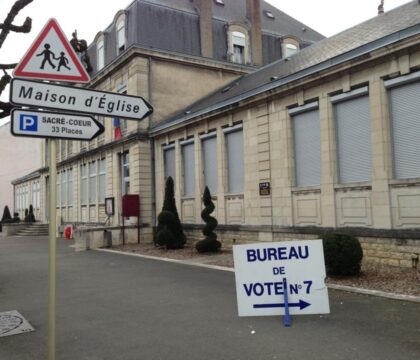 Communication et politique: l&rsquo;Eglise trop réservée?
