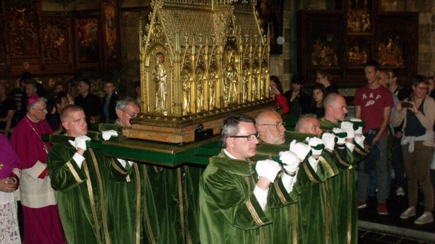 A Mons, Waudru est une sainte, pas une superwoman!