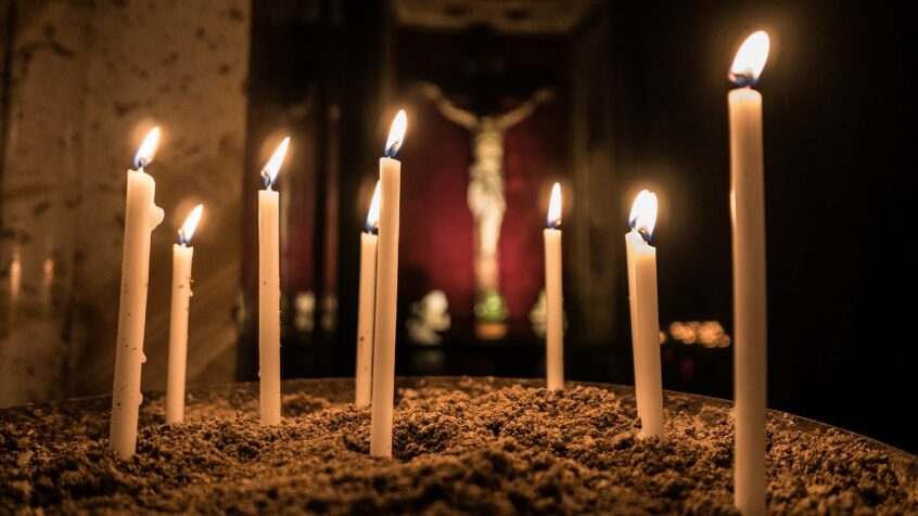 « Propagez le feu du Christ! », message du pape François aux jeunes