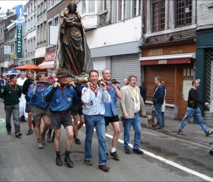 Pour les amoureux de la Vierge et les amoureux tout court!