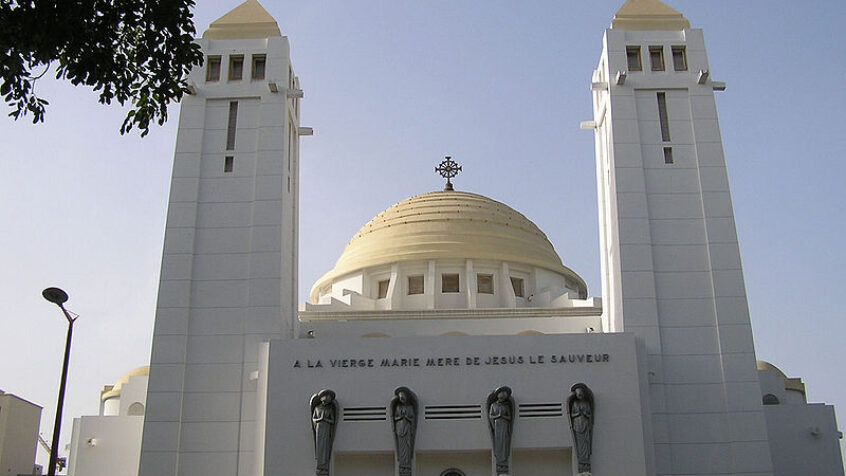 Sénégal: L&rsquo;interdiction du voile islamique dans une école catholique crée la polémique