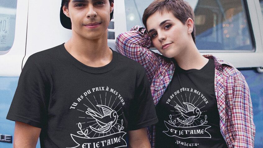 Des t-shirts catho pour amener la foi dans la rue