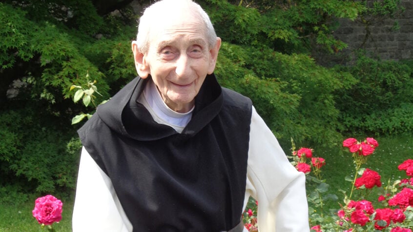 Père Bernard, de la compagnie de Jésus à la Trappe  : Un centenaire à la joie rayonnante