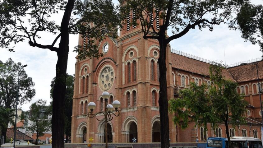 Vietnam : Une Eglise bien vivante, en proie aux « tracasseries »