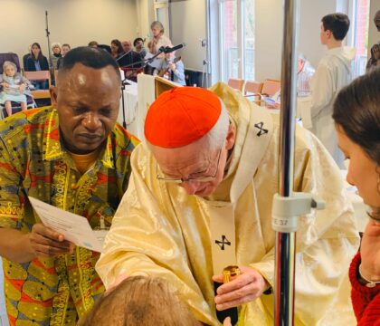 Visite du cardinal De Kesel aux Cliniques de l&rsquo;Europe