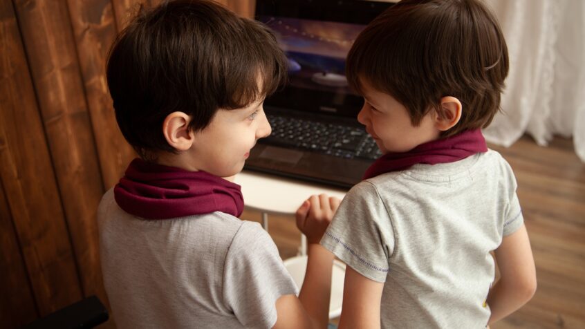 Des ressources éducatives en ligne pour occuper les jeunes