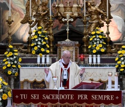 Dimanche de la Miséricorde : face à la pandémie, tendre la main