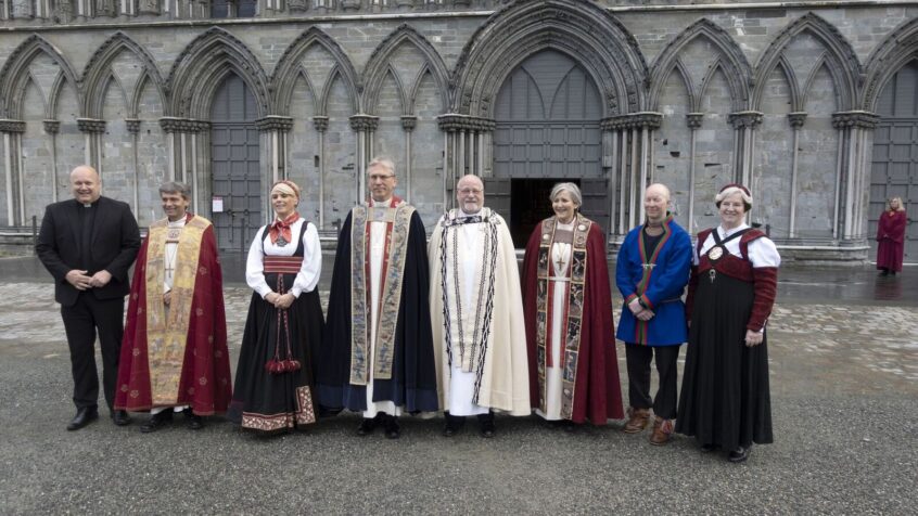 L’ancien Secrétaire Général du Conseil Œcuménique des Eglises consacré évêque