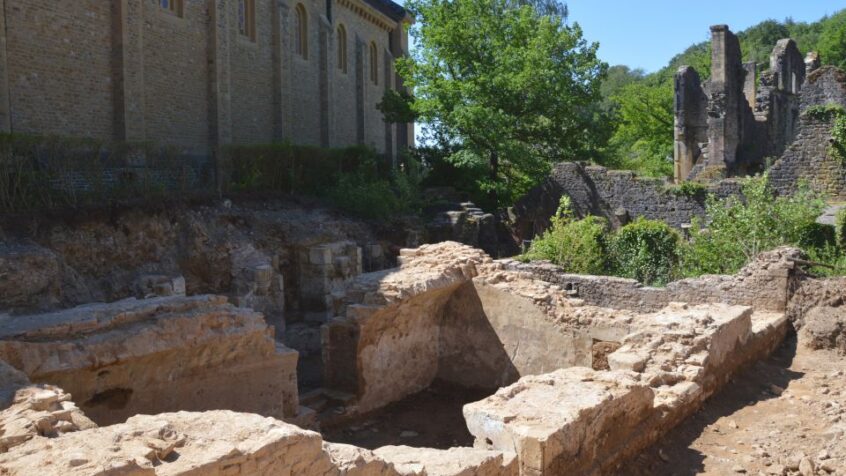 De belles découvertes dans les fouilles archéologiques à Orval
