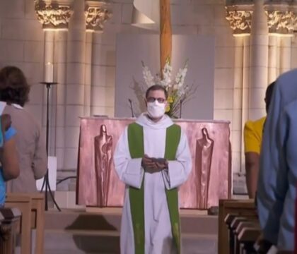 L’Église catholique réagit aux nouvelles mesures sanitaires