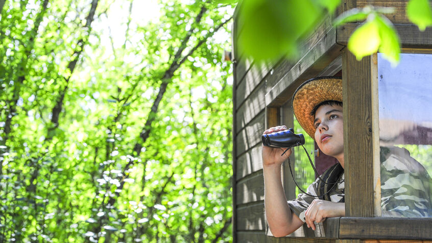 « Question d’enfant » –  Je peux reconstruire ma cabane chez toi ?