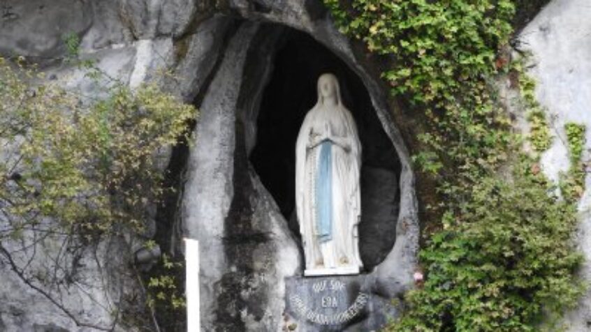 Un e-pèlerinage à Lourdes