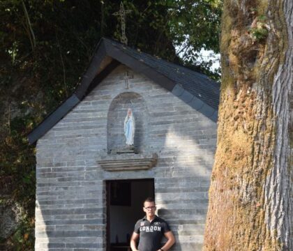 Coup de fraîcheur sur la chapelle de Mortehan : un ange est passé par là
