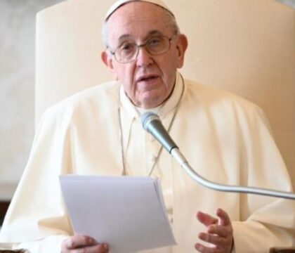 « L&rsquo;Eglise n&rsquo;est pas un club d’amis », déclare le pape François