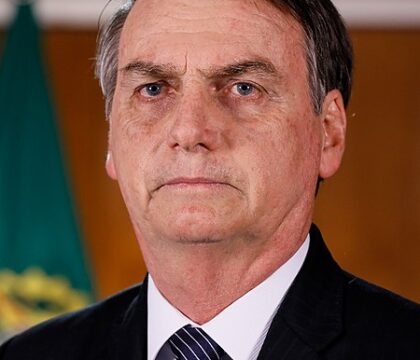 Bolsonaro ferme les yeux sur les 213 millions d&rsquo;impôts dus par des Églises évangéliques