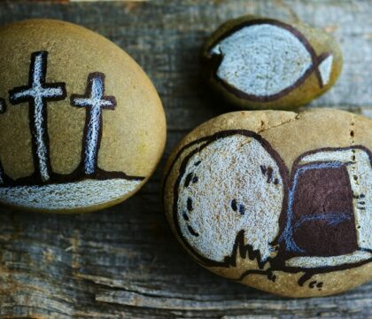 Vendredi saint, Samedi saint et Pâques via la radio, la télévision et l&rsquo;internet