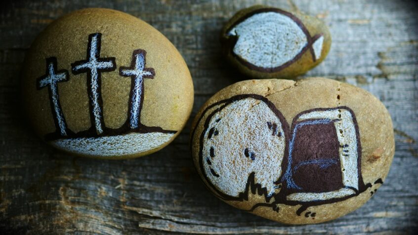 Vendredi saint, Samedi saint et Pâques via la radio, la télévision et l&rsquo;internet