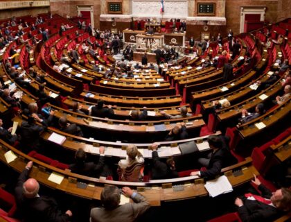 Législatives : L&rsquo;Eglise de France ne donne aucune consigne de vote mais formule une prière