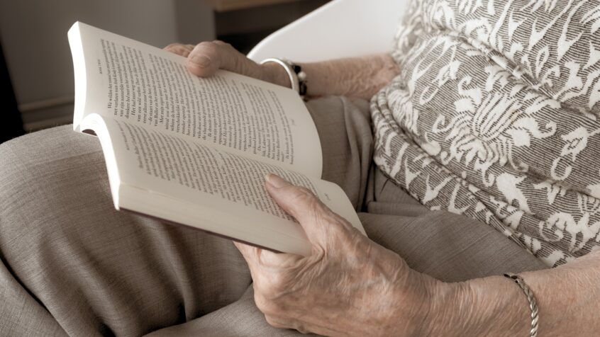 Récit de vie: Un siècle vous contemple !