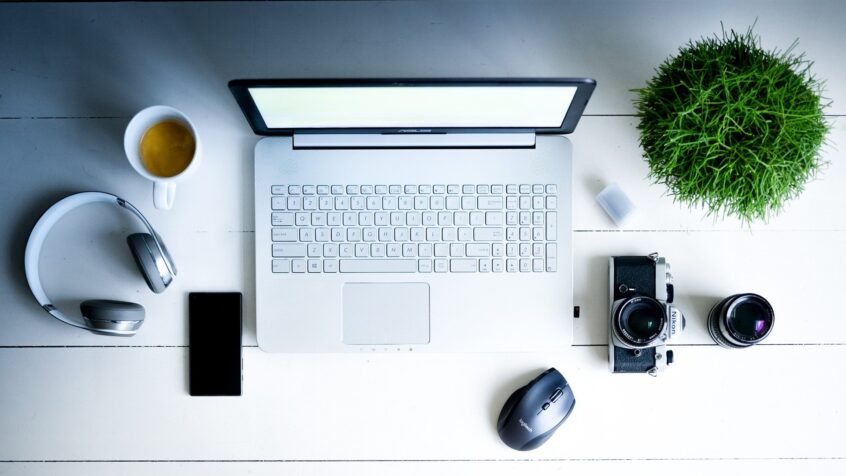 Offre d’emploi au Service de Communication