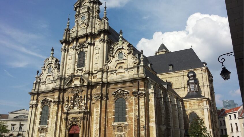 Eglise du Béguinage : soutenir autrement les sans-papiers