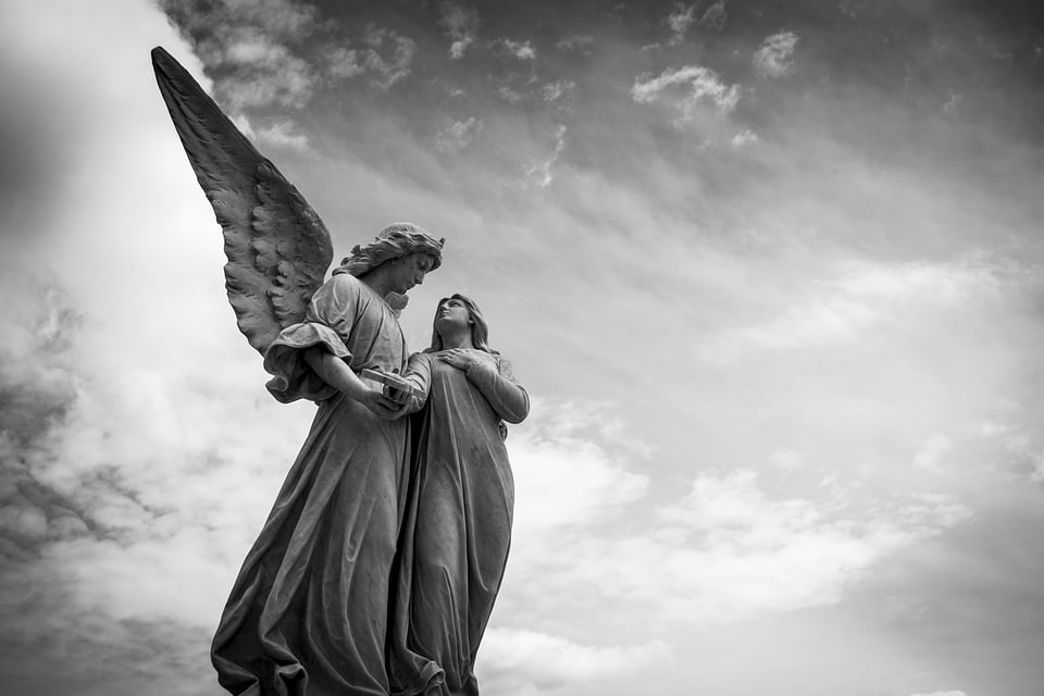Qui sont les anges dont parlent la Bible? Régis Burnet nous explique tout