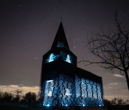 Une chapelle et une église sublimées par la lumière de l&rsquo;explorateur urbain Dragodeus