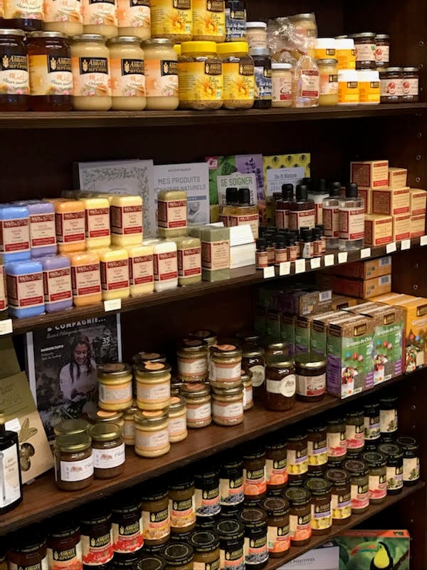 Produits Monastriques ©Librairie Siloë Liège