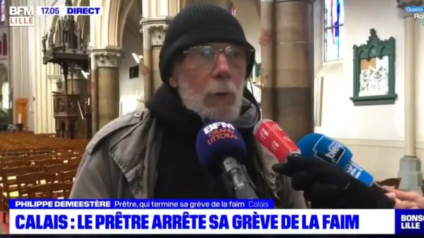 Calais : le père Demeestère met un terme à sa grève de la faim