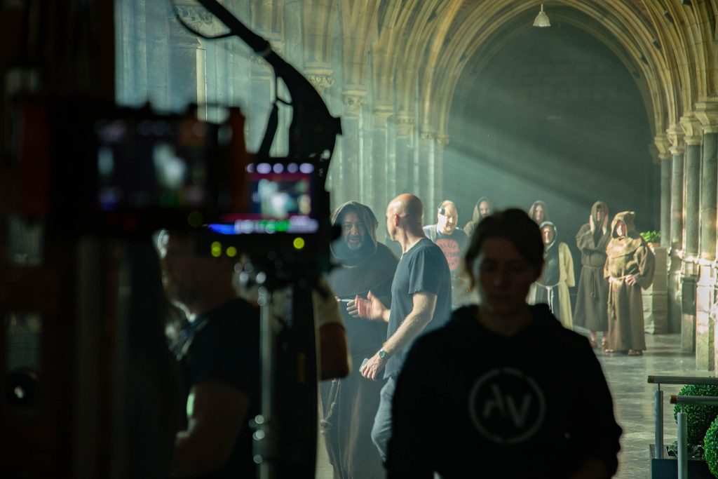 Kad Merad en tournage à la cathédrale de Liège