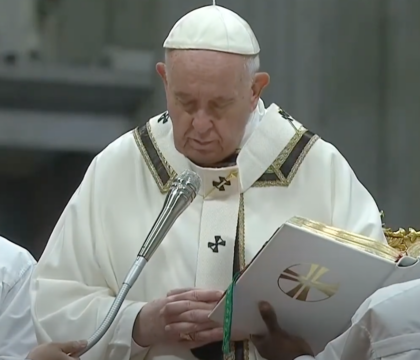 La traditionnelle messe de la Solennité de l&rsquo;Épiphanie célébrée par le Pape
