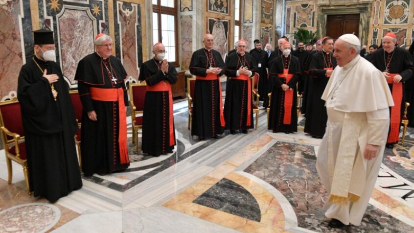 Le Pape dénonce une humanité à la traîne pour tisser la paix